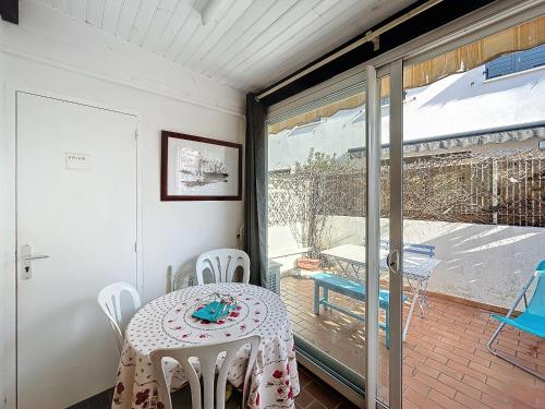 Photo de la galerie de l'établissement Studio 4 pers climatisé avec parking aux Saintes-Maries-de-la-Mer - FR-1-475-190, à Saintes-Maries-de-la-Mer