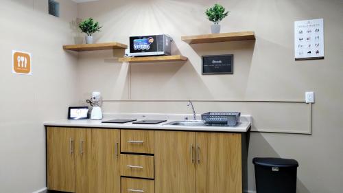 Η κουζίνα ή μικρή κουζίνα στο L1 Llega y Descansa, Habitación junto a la Central
