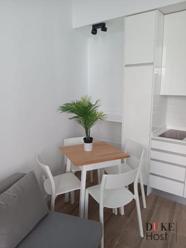 Francos Rodriguez1 Apartments