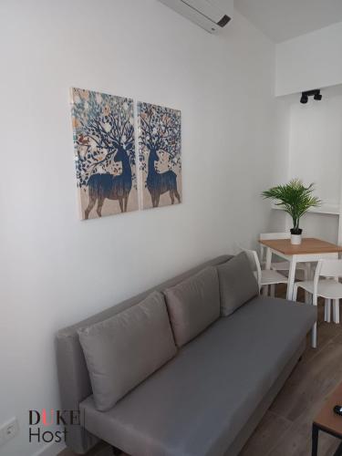 Francos Rodriguez1 Apartments