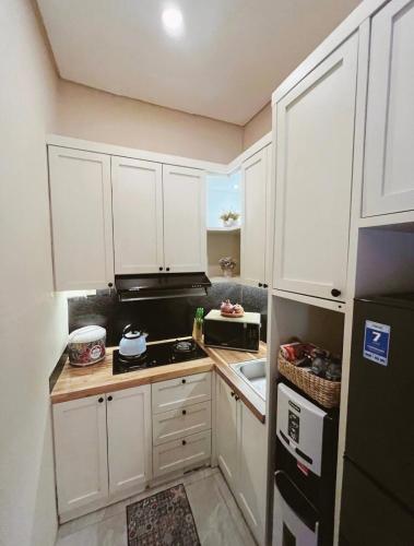 Dapur atau dapur kecil di Vimalla Hills, Soekma 3BR Private pool Villa