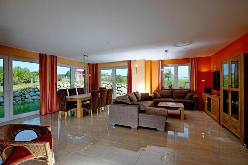 Χώρος καθιστικού στο Villa Strandoase