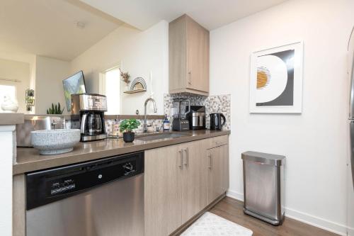 Hollywood Apartment Near Walk of Fame photo 20