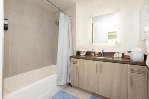 Hollywood Apartment Near Walk of Fame photo 14