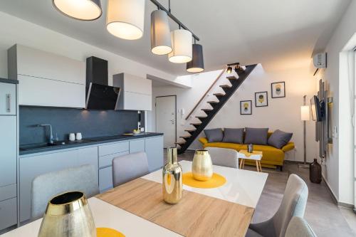 Penthouse Apartment Sax