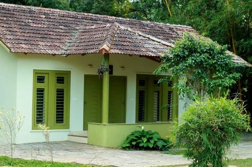 Zahrada ubytování Ayurnest Pool Resort Wayanad