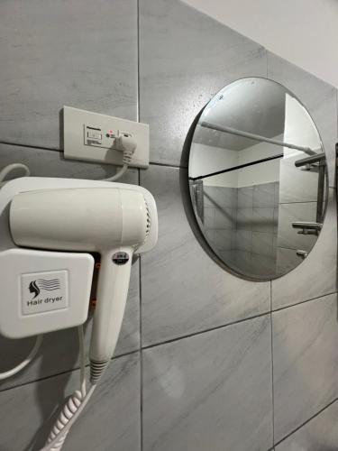 Ванная комната в City Stay Studio near Cebu Uptown Pool Netflix Fast Wifi