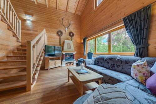 Posezení v ubytování Chalets Almdorf Zillertal, Fügen