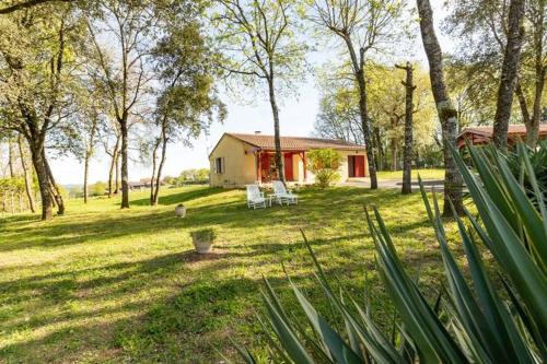 Κήπος έξω από το maison en Périgord proche Beynac et Sarlat