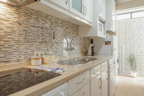 Bright Apartment by Hosty
