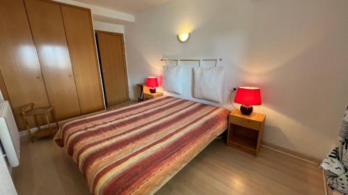 Bonito piso en Roses con piscina y parking AV-66