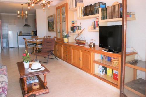 Precioso apartamento con vistas en Roses AV-41
