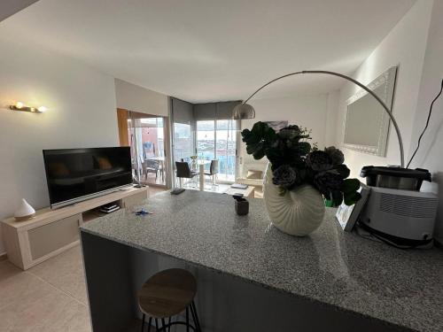 Apartamento en Roses con vistas al canal y piscina AV-52