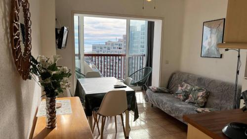 Bonito apartamento vista mar AV-25