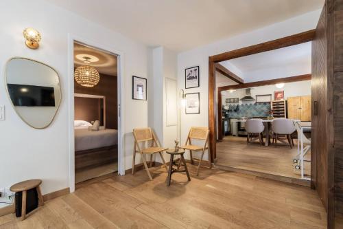 Chic Old Town Apartment