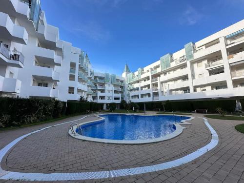 Apartamento con vistas a la psicina comunitaria AV-29