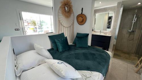 Precioso estudio al lado playa AV-63