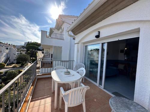 Apartamento vista piscina AV-28