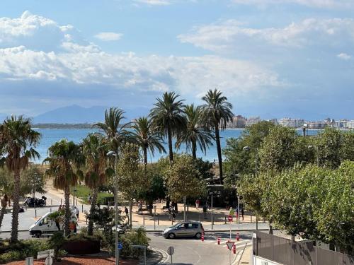 Precioso piso moderno vista mar Roses AV-61