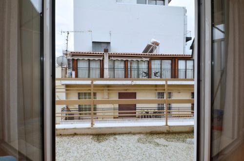 Studio in the heart of Athens, next to Metro &...