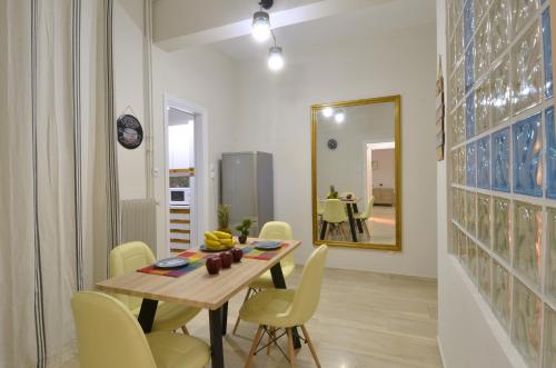 Plaka, Apartment in the old historical neighborhood of Athens