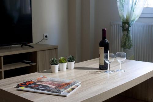 Comfortable apartment at the foot of the Odeon of Herodes Atticus