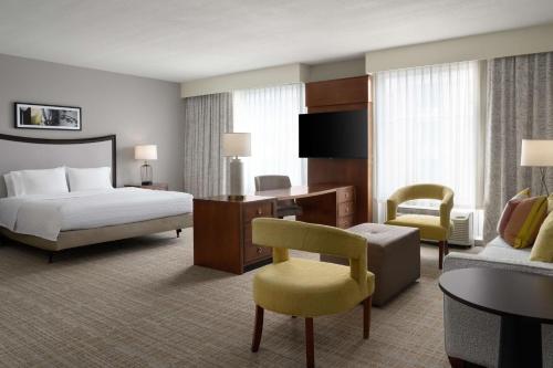 Hampton Inn & Suites Orlando/Downtown South - Medical Center photo 37
