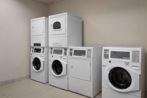 Hampton Inn & Suites Orlando/Downtown South - Medical Center photo 52
