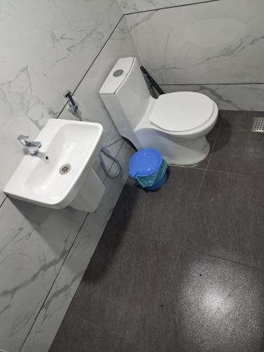 Un baño de Canara Vibes