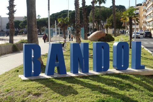 Les jardins de Bandol, piscine privée, belle vue mer