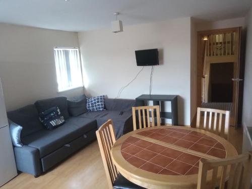 Χώρος καθιστικού στο Eglantine Townhouse