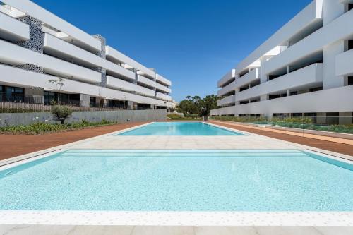 Lagos Design - Stylish & Spacious Retreat