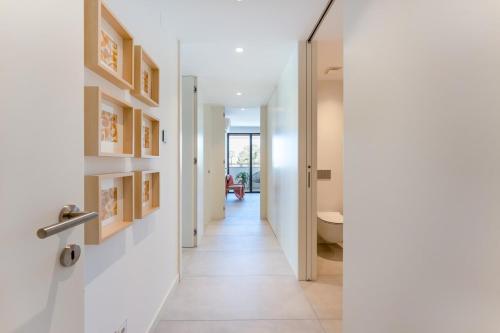 Lagos Design - Stylish & Spacious Retreat