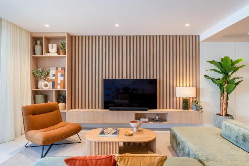 Lagos Design - Stylish & Spacious Retreat