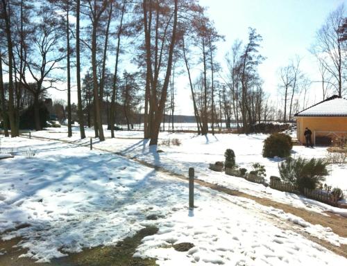 Ferienhaus am Plauer See semasa musim sejuk