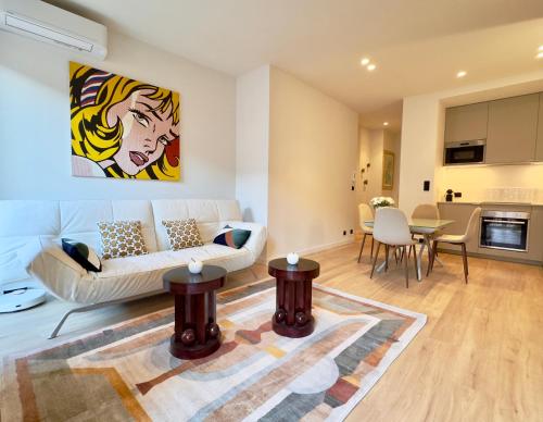 Kuchyňa alebo kuchynka v ubytovaní Très bel appartement entièrement rénové - 2mn Croisette
