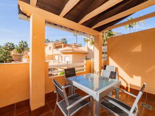 Cubo's Cabopino Beach Marbella Apartment