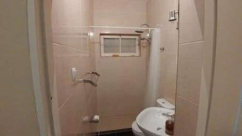 Bilik mandi di Casa da Lalá - casa com 3 quartos e espaços exteriores!