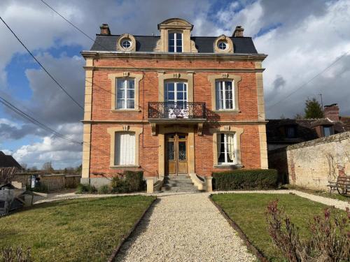 Belle Maison de Maitre avec jardin