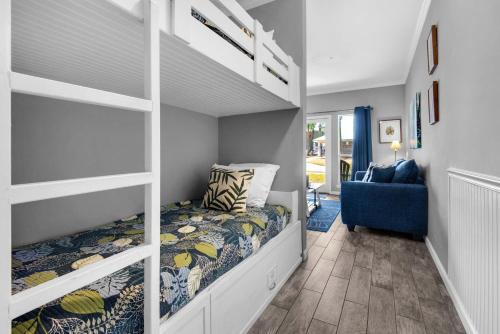 Giường trong phòng chung tại Caribbean Dunes 120