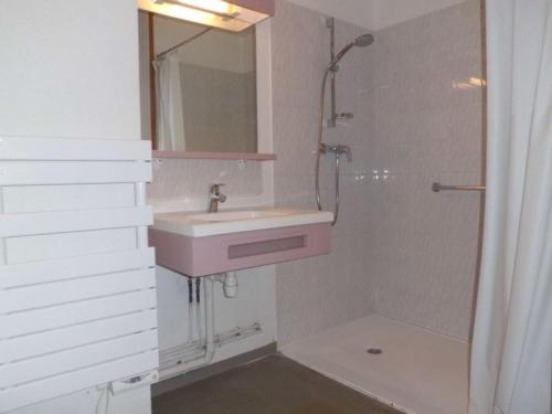 a bathroom with a sink and a shower at Studio au centre-ville avec WIFI et parking, 4 pers. - FR-1-512-150 in Brides-les-Bains
