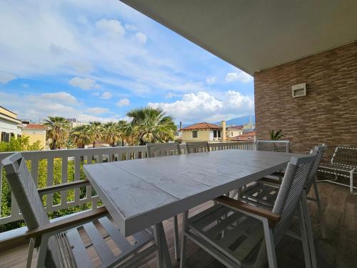 Elegant VIP Apartment - Athens Town
