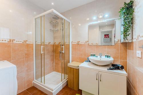Los Cristianos Stay with Large Terrace & Heated Pool