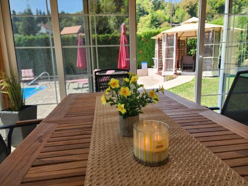 Kolam renang di atau dekat dengan Villa Spa Magic