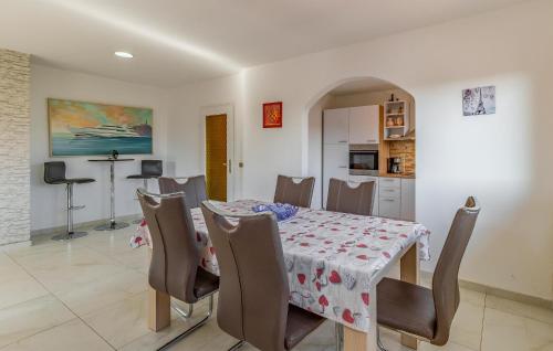 Cozy Apartment In Medulin With Wifi