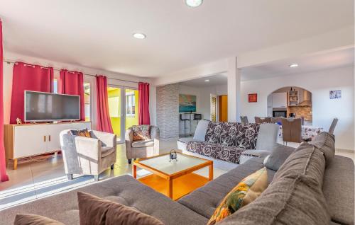 Cozy Apartment In Medulin With Wifi