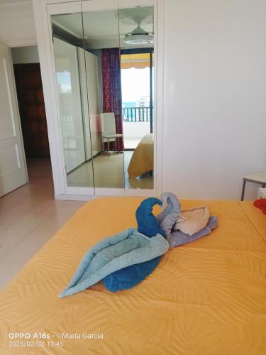 Postel nebo postele na pokoji v ubytování Garajonay Atico Costa Adeje & Jacuzzi& barbacoa Gran terraza