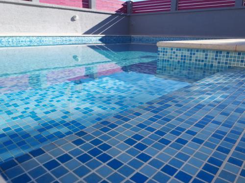 Bazén v ubytování Traum Ferienwohnung mit 2 Schlafzimmern und Pool am Meer, Kroatien, Istrien, Liznjan bis 6 Personen, Urlaub an der Adria nebo v jeho okolí