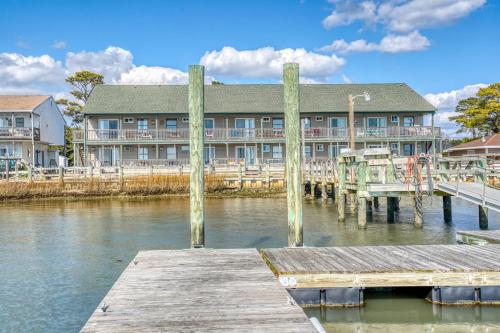 Photo de la galerie de l'établissement Dancing Waters at Sea Tag - Waterfront Condo!, à Birch Town