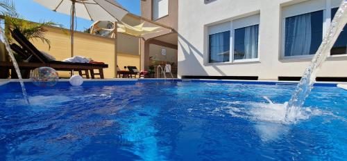 Eight8holiday with heated pool near Split